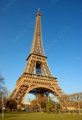 eiifel tower, winter