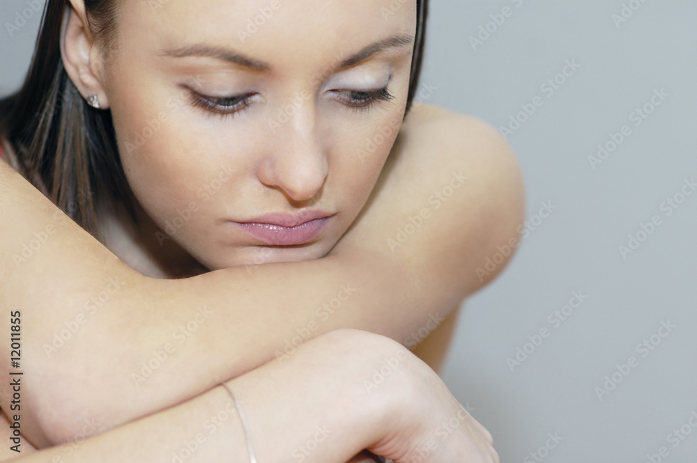 Naklejka premium dolorous women