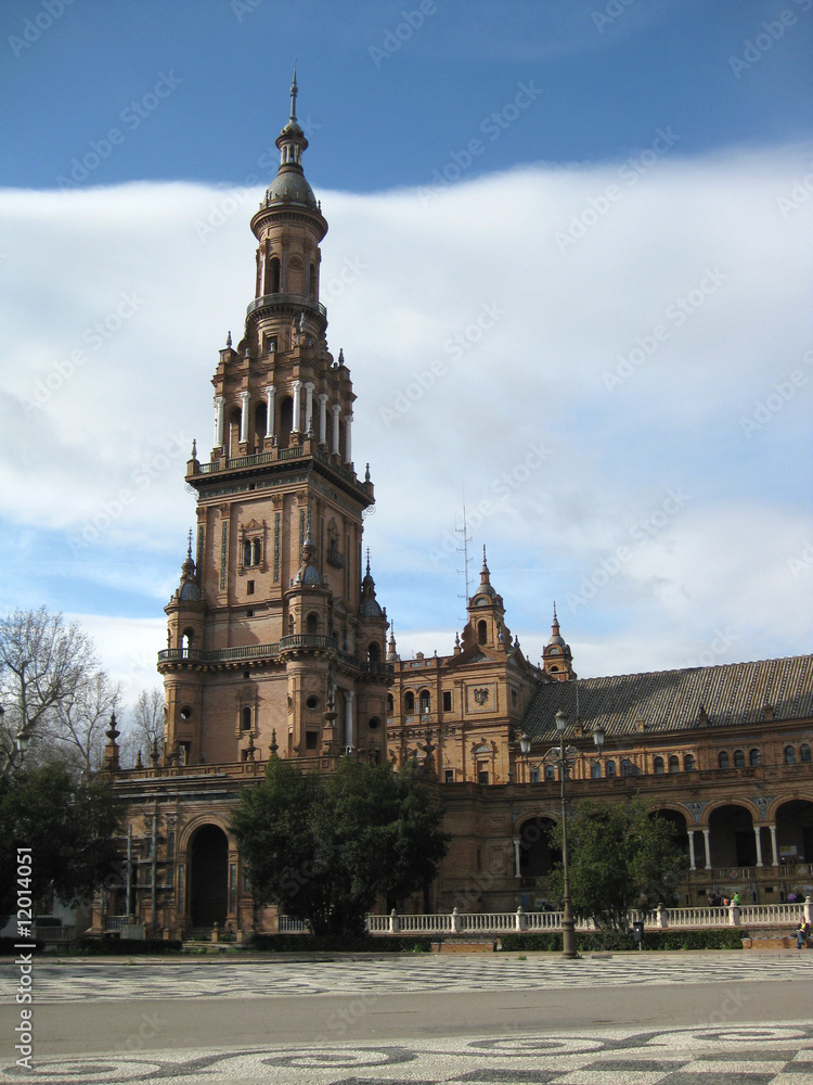 Fototapeta premium Sevilla entre nubes