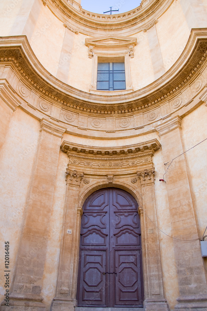 Obraz premium typical baroque church in sicily, italy