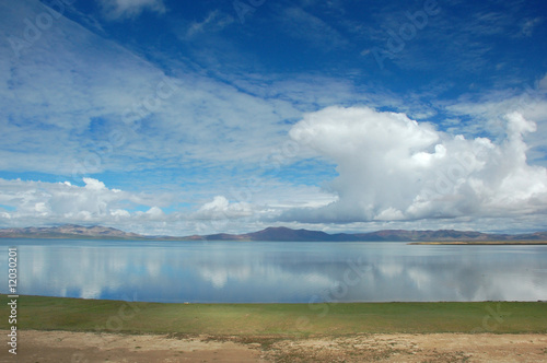Cuona Lake (4,800m, Cuona Country, Tibet) photo