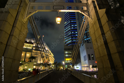 cavnahh bridge, singapore business district