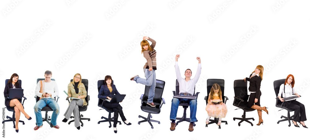 Obraz premium Several people in office chairs