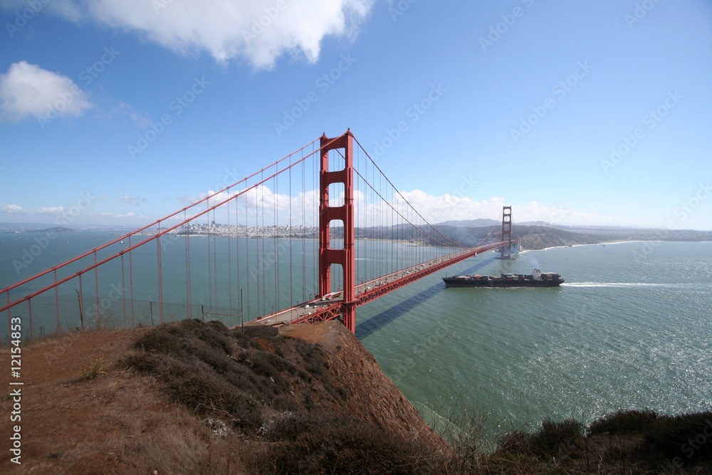 Fototapeta premium SF GGB + Tanker