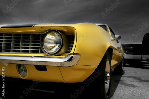 Fotografie Yellow Muscle Car