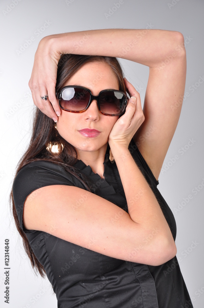 Naklejka premium woman in sunglasses