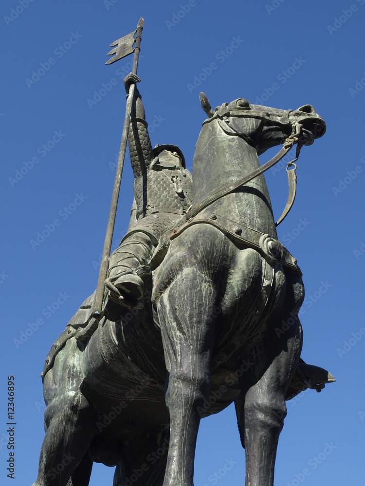 Obraz premium Estatua de Vimaras Peres en Oporto (Portugal)