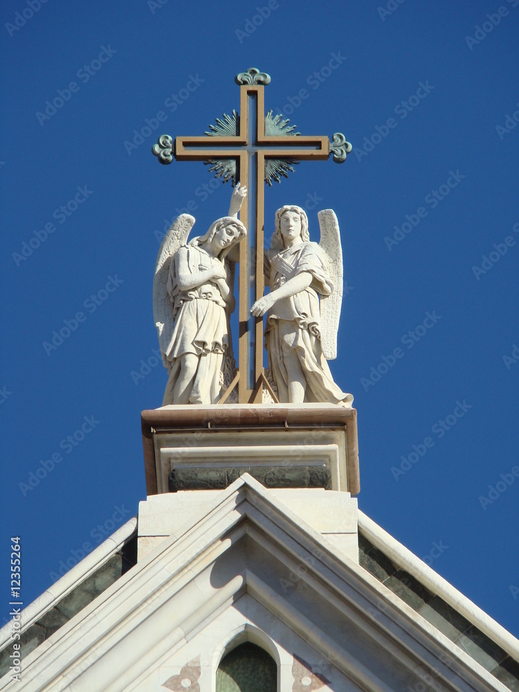 Fototapeta premium zwieńczenie fasady bazyliki Santa Croce we Florencji
