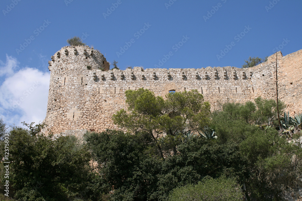 ruins of castle de santueri in Mallorca