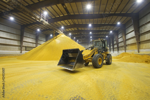 Wallpaper Mural Tractor Torontodigital.ca