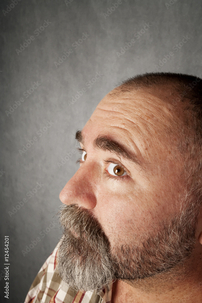 Obraz premium Profile closeup of man in his 40s