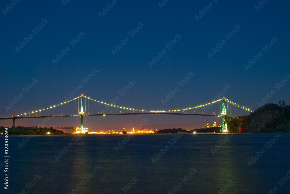 Obraz premium Lions gate bridge