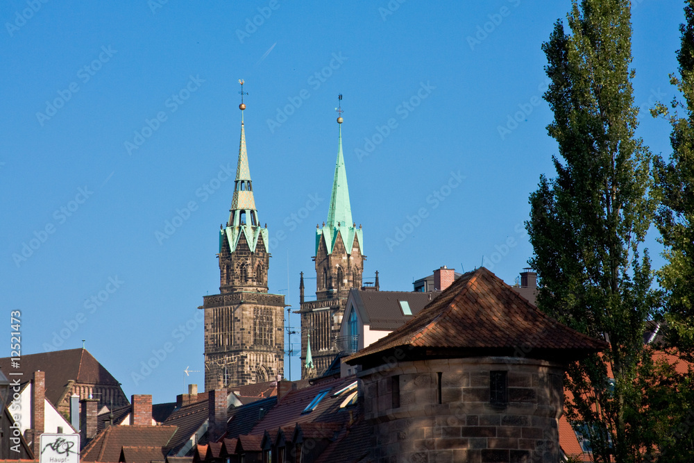 Obraz premium Bayer - Nürnberg - Lorenzkirche