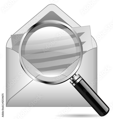 enveloppe mail et loupe