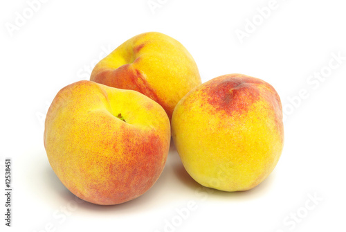 Pfirsich freigestellt - peach 01