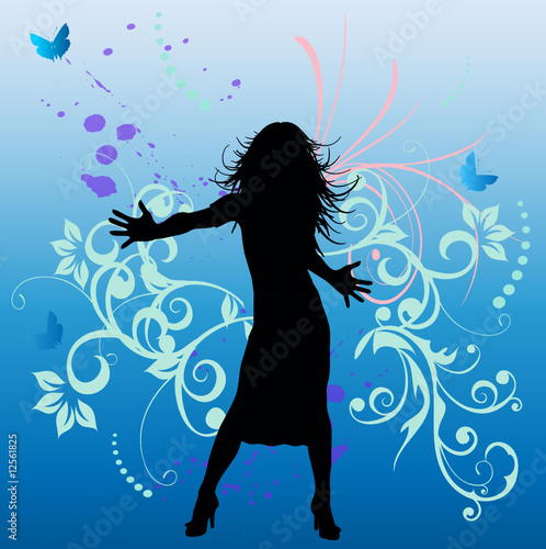 ombre de femme sur des fleurs