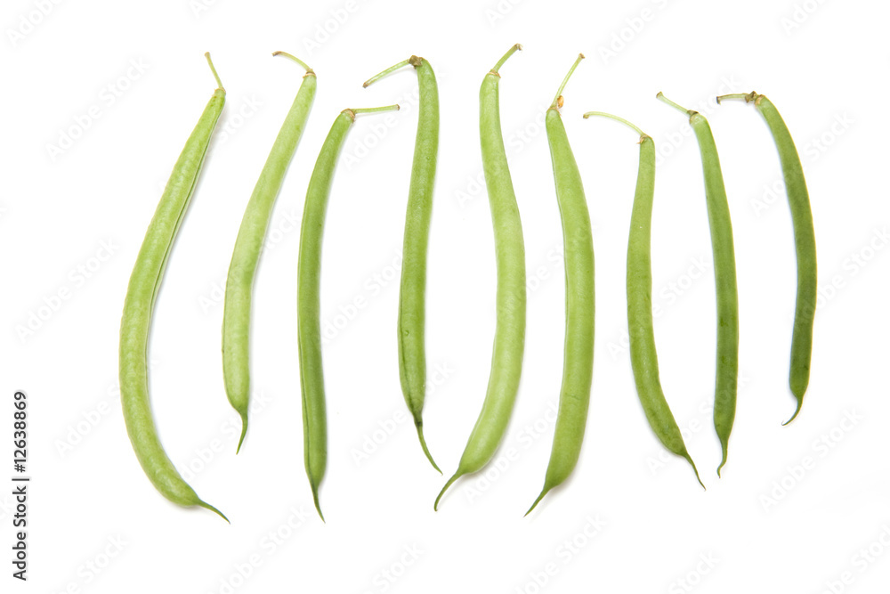 green beans on a white background. - obrazy, fototapety, plakaty 