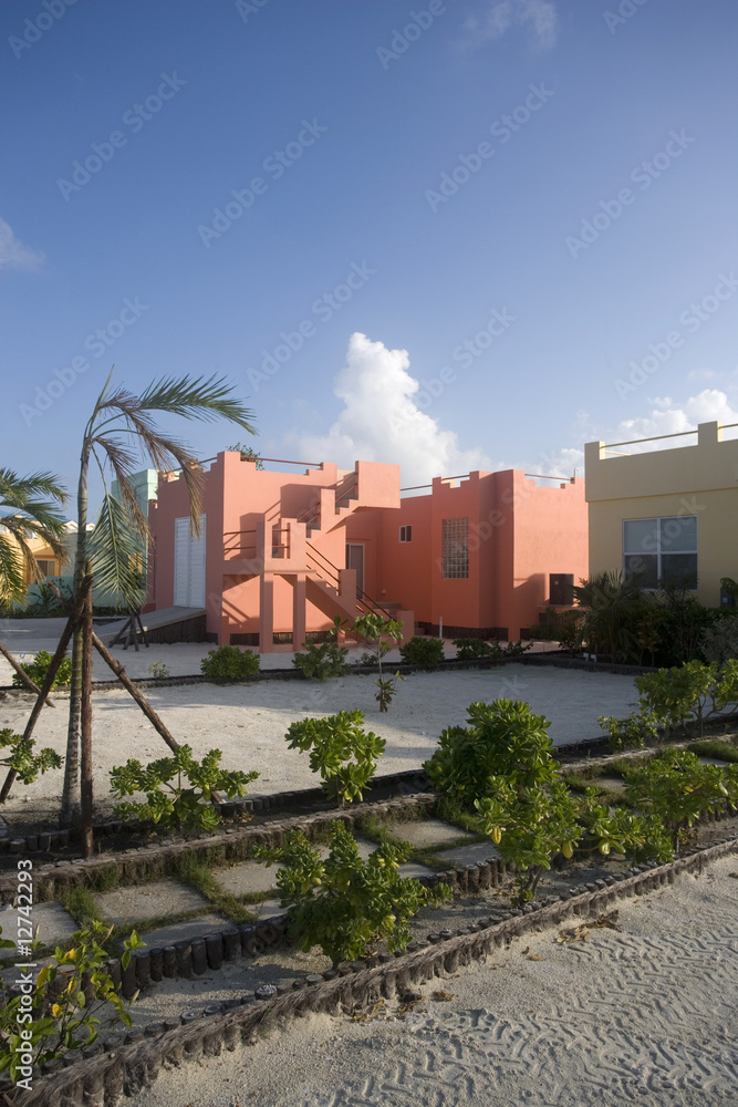 Obraz premium Newly Painted Building at Sunset