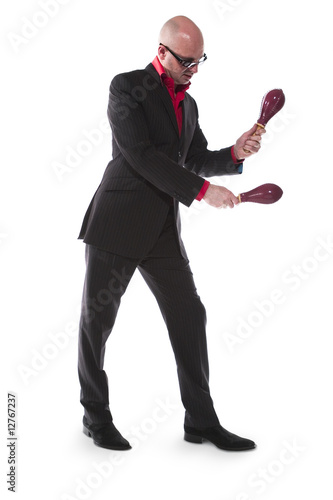 Foto Man playing maracas