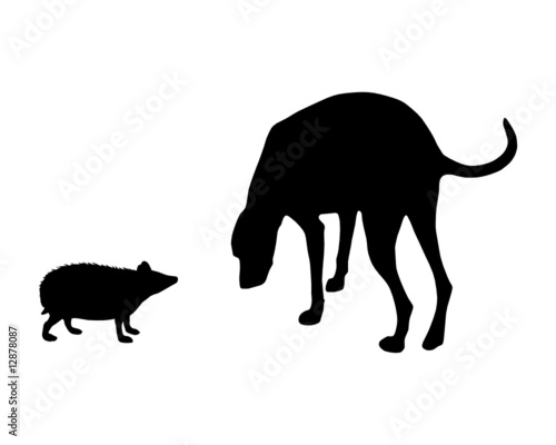 Die schwarzen Silhouetten  eines Hundes und eines Igels