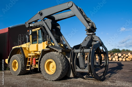 Εκτύπωση καμβά Big yellow grapple loader