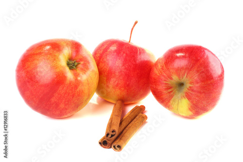 apples and cinnamon