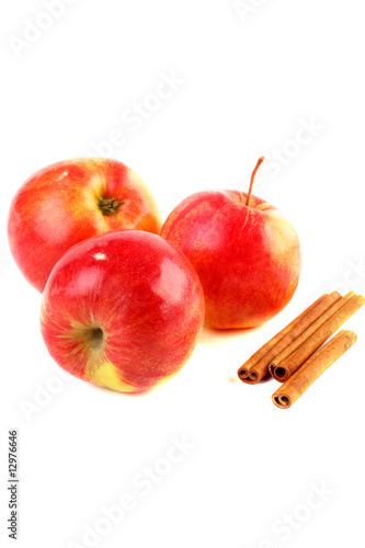 apples and cinnamon