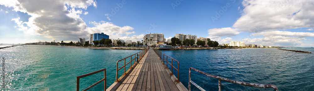 Obraz premium City by the sea