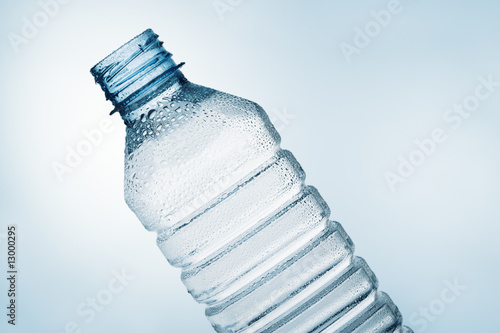 Tilt water bottle
