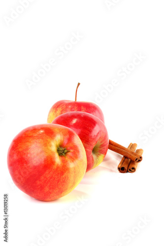apples and cinnamon