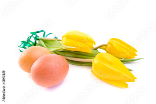 easter eggs with flowers