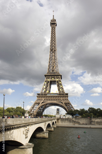 Eiffel Tower, Paris, France © Lagui