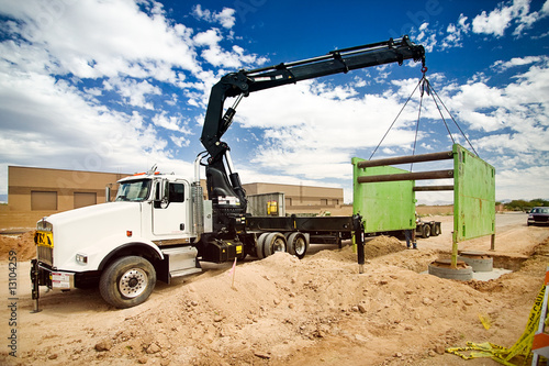 Truck Mounted Crane Trench Shoring Equipment