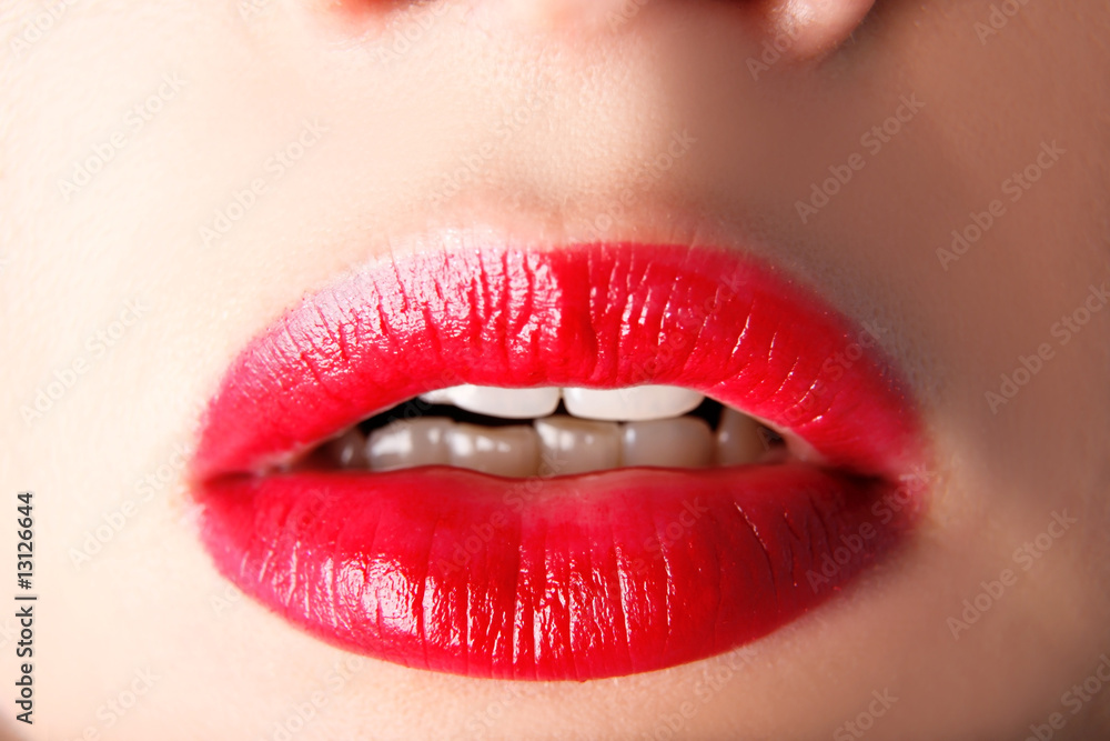 red lips red lips