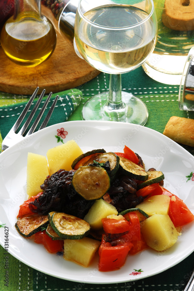 Patate e zucchine in padella - Contorni