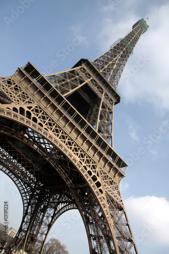 Tour Eiffel vue du bas