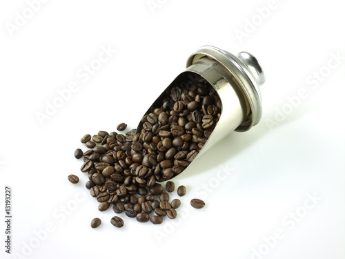 Schütte mit Kaffeebohnen
