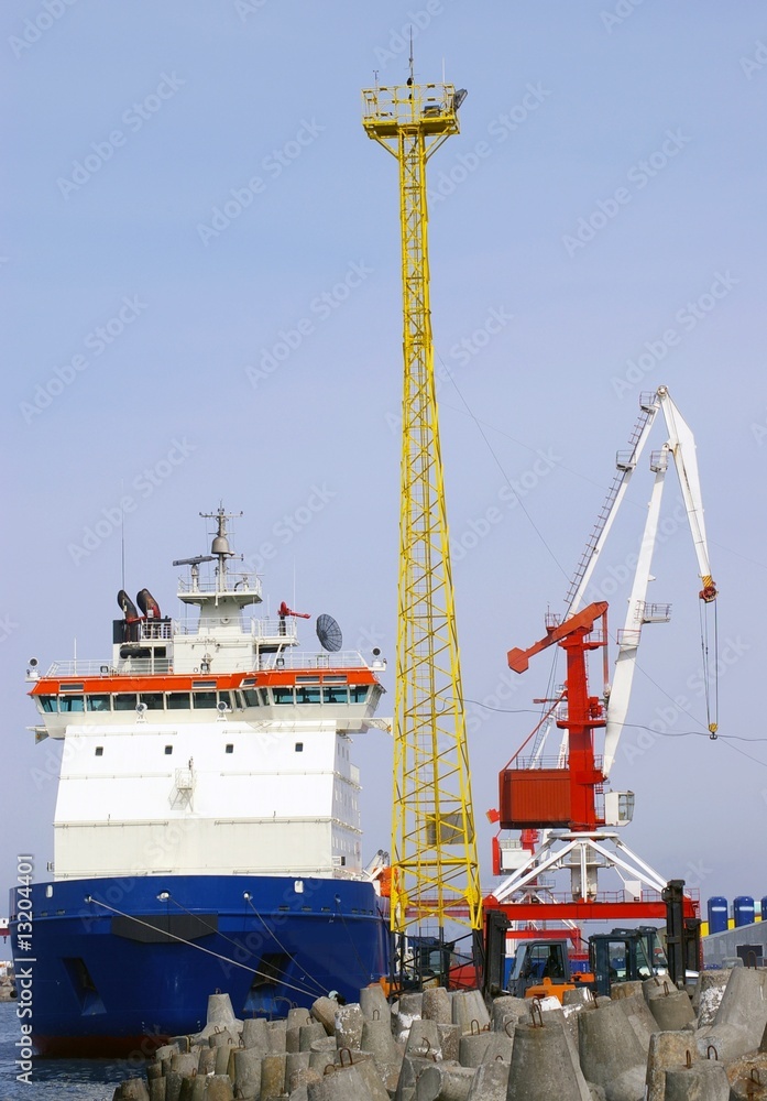 Fototapeta premium In seaports