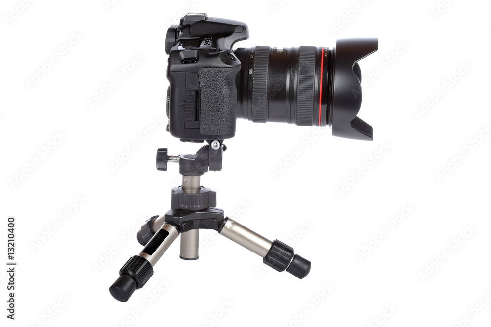 Digital slr camera and mini tripod