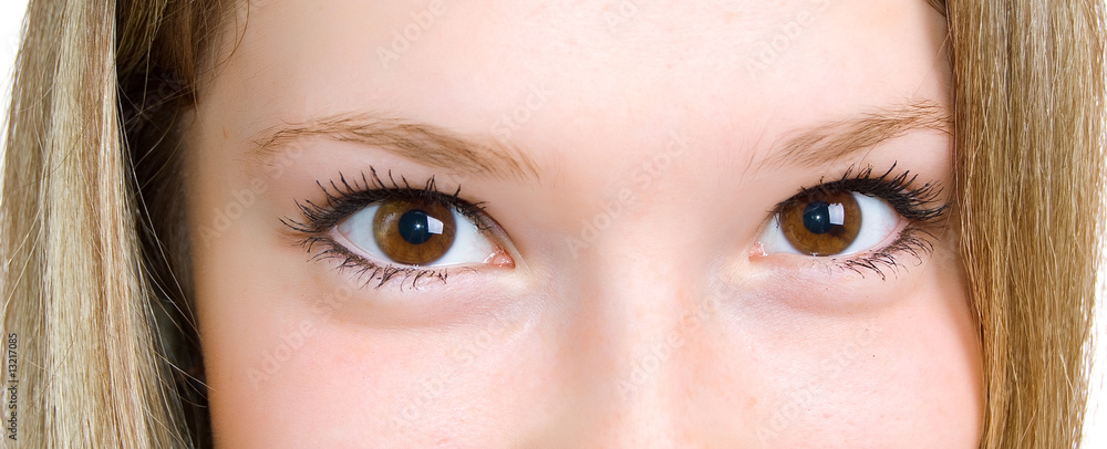 Naklejka premium eyes of the young caucasian girl