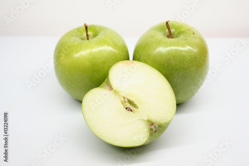 Maçã Verde - Apples - Aplle - Manzanas - Pommes photo
