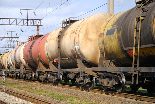 Oil transportation in tanks by rail