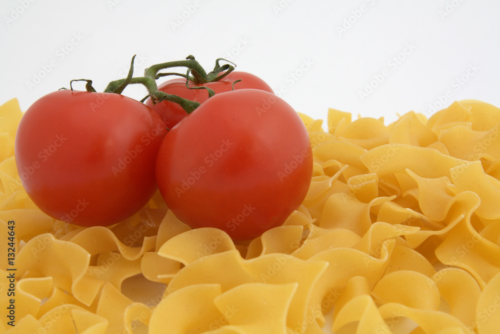 Tomaten und Nudeln