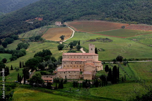 Wallpaper Mural Abtei Sant’Antimo, 1118, Toskana, Italy, Karl der Große Torontodigital.ca