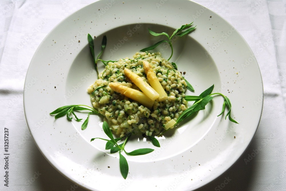 Orzotto agli asparagi e sclopit ( silene erba di campo ) Friuli Orzotto agli asparagi e sclopit ( silene erba di campo ) Friuli