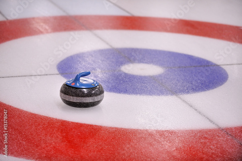 Obraz na plátne Curling-Rock in Target