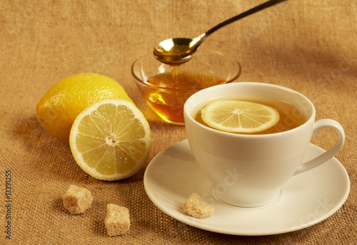 tea with lemon and honey
