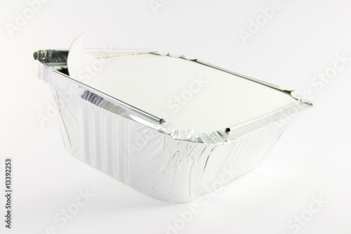 1 square foil partly opened catering tray