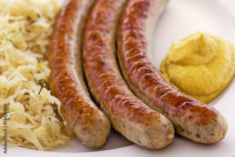 Bratwurst mit Sauerkraut Bratwurst mit Sauerkraut