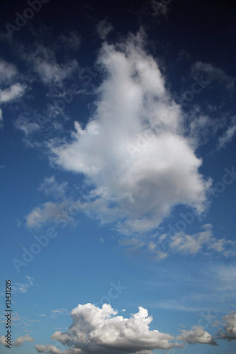 Céu e nuvens